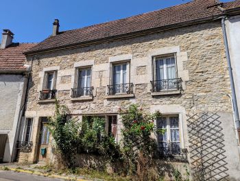 EN EXCLUSIVITE, Maison de ville T6 à rénover à Châtel-Censoir (commerces et gare SNCF ) photo 1
