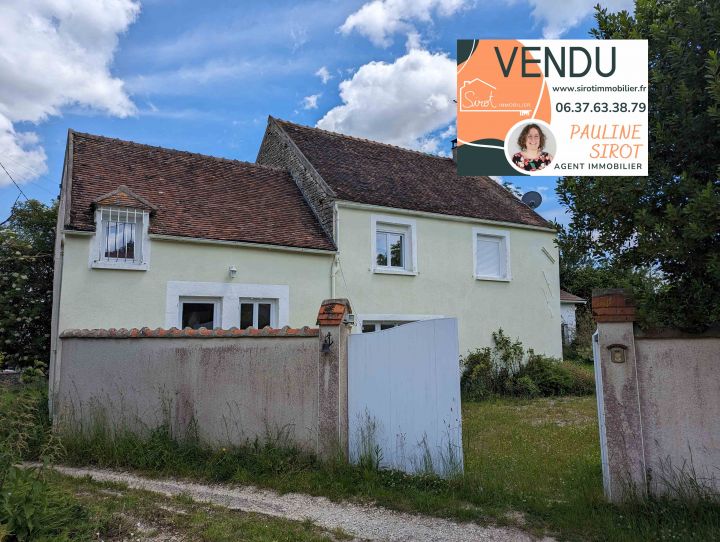 VENDU EN EXCLUSIVITE, Grande maison à rénover avec jardin dans un hameau de VERMENTON